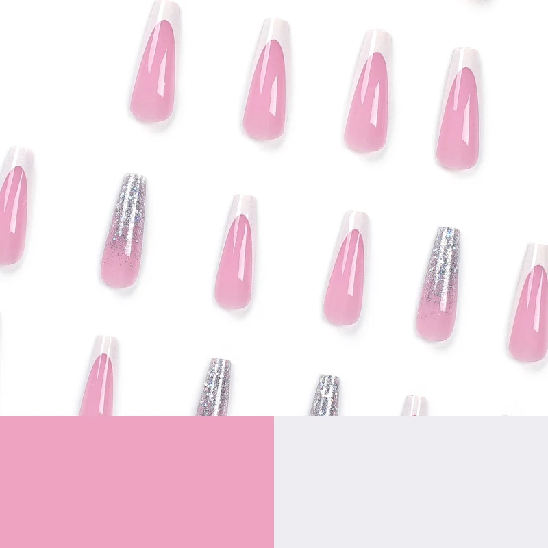 Elegante und Glitzernde Nagelkunst Karnz