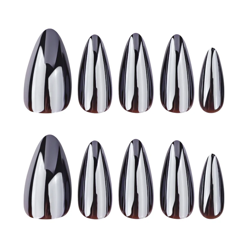 Elegante Stiletto-Nägel mit spiegelndem Finish Karnz