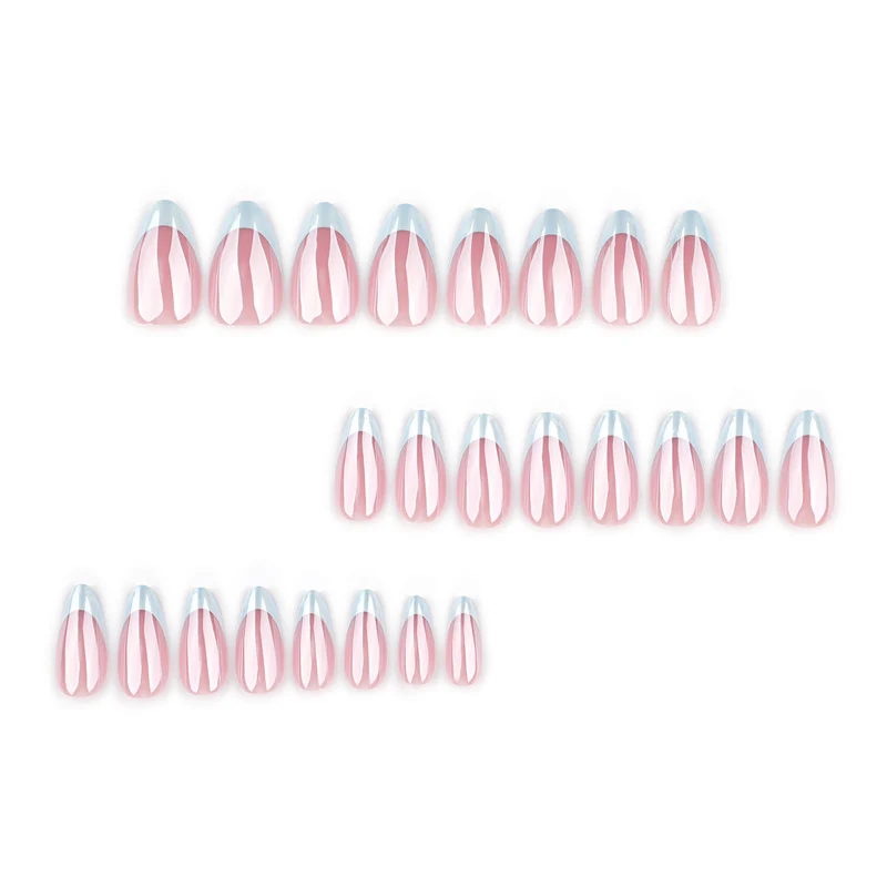 Elegante Stiletto-Nägel mit High-Gloss French-Tip Karnz