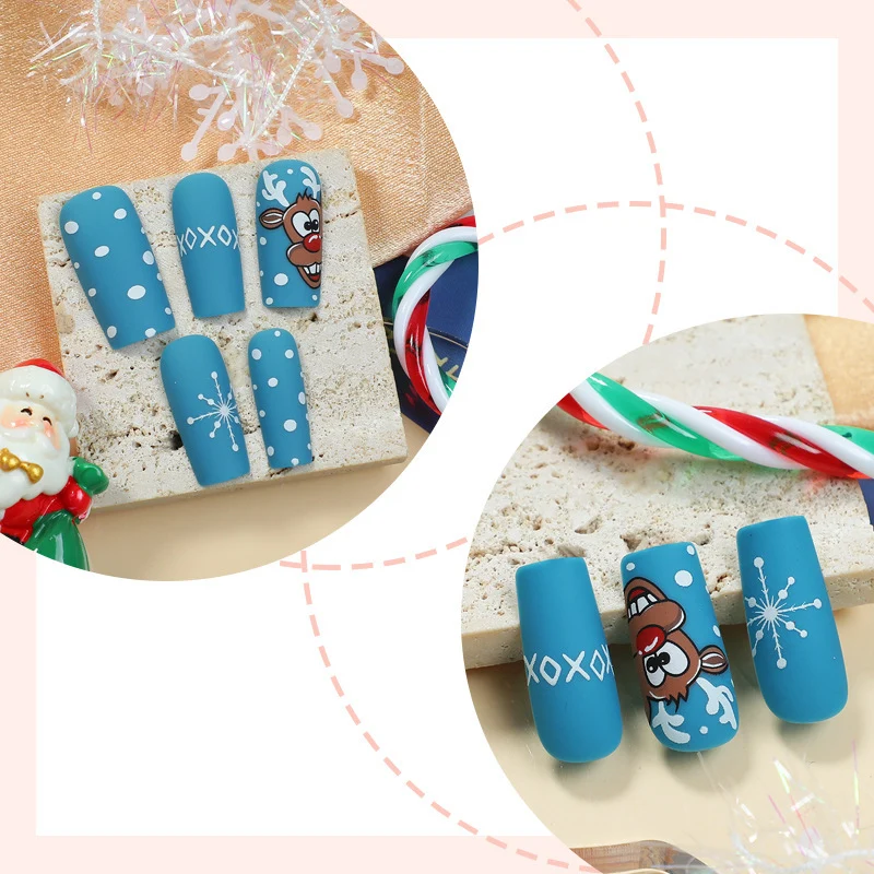 Kreatives Weihnachtskunstnagelset mit fröhlichem Rentier-Design Karnz