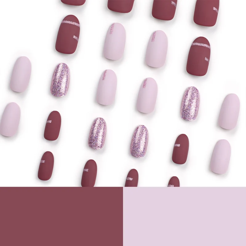Elegante Nagelkunst mit Glitzer- und Matt-Effekten Karnz
