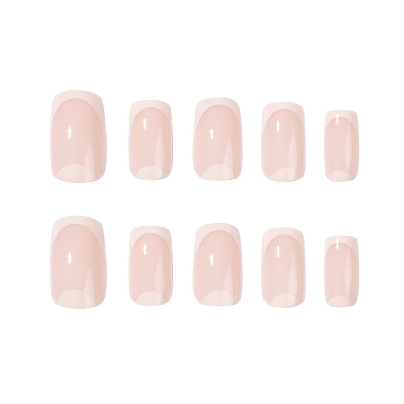 Elegante Nagelkunst mit durchscheinendem French-Tip Karnz