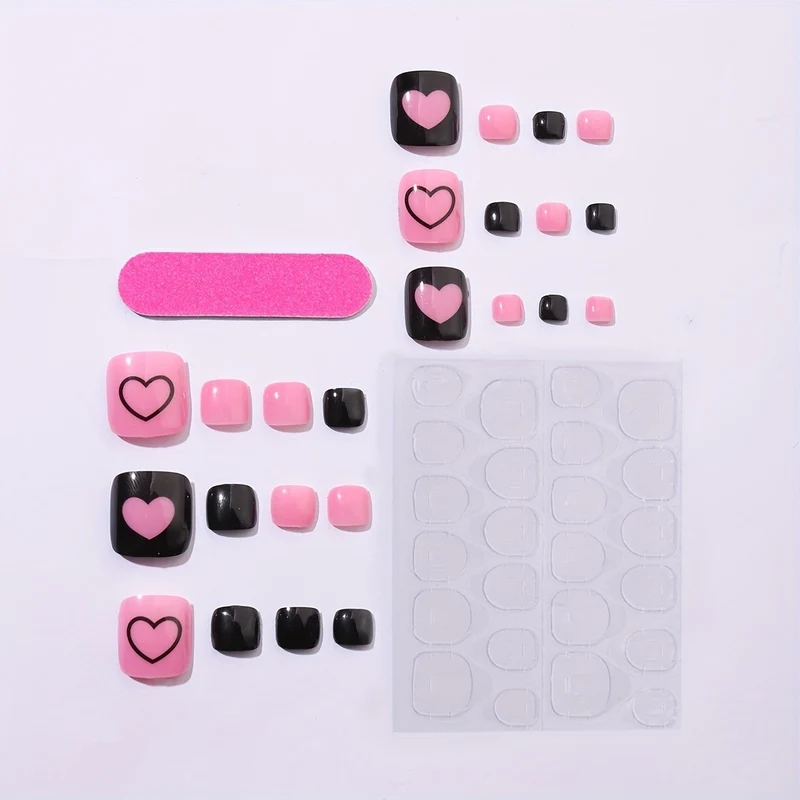 Kreatives Nagelkunst Set mit Herzmustern Karnz