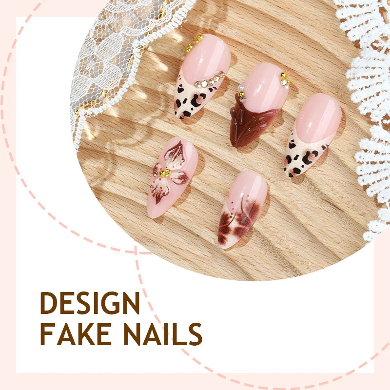 Kreatives Nageldesign Set mit eleganten Akzenten Karnz