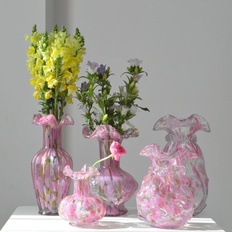 Mouthblown Ruffled-Rand bauchige Kunstglas Bud Vase Karnz