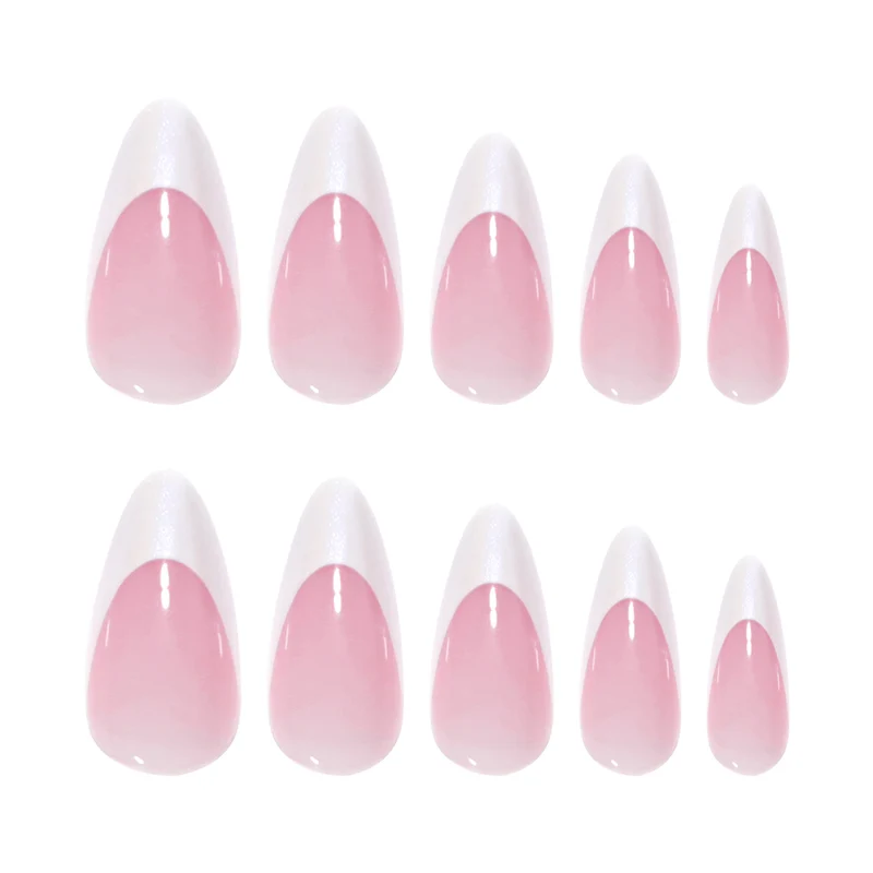 Kunstvolle Stiletto-Nägel mit elegantem Farbverlauf Karnz