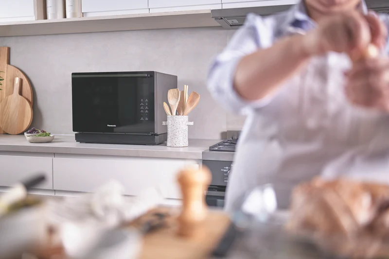 Panasonic 31L 1000W 4-in-1 Convection Microwave