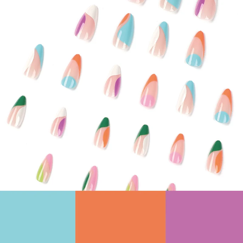Kunstvolle Nailart mit bunten Akzenten Karnz