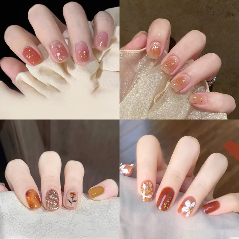 Kunstvolle Nagelverzierung mit Glitzerdetails Karnz