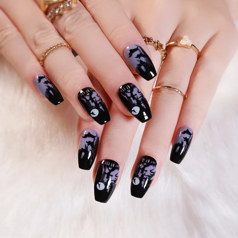 Kunstvolle Nagelverlängerungen mit kreativen Augen-Design Karnz