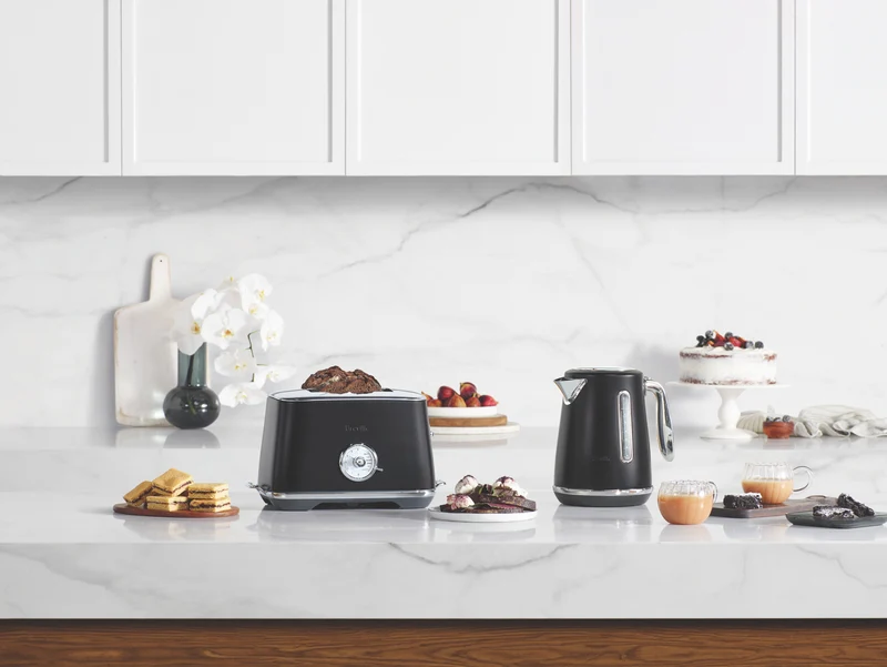 Breville Luxe Black Truffle Toaster