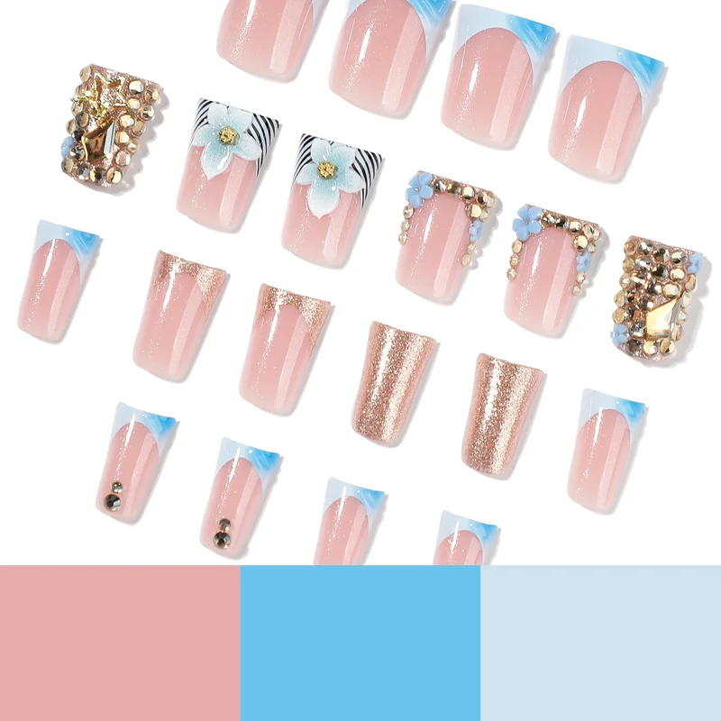 Kunstvolle Nagelverlängerungen mit Floral-Design und Glitzer Karnz