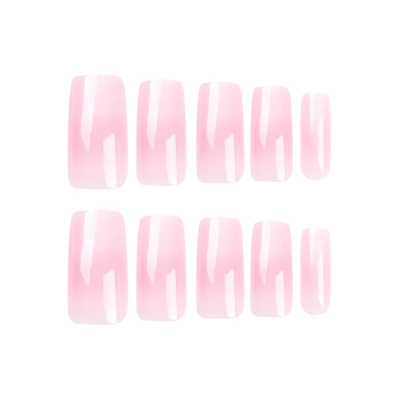 Kunstvolle Nagelverlängerungen mit elegantem Ombre-Finish Karnz