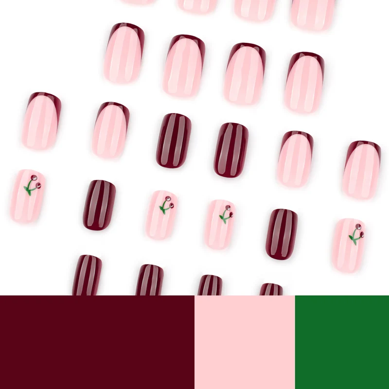 Kunstvolle Nagelverlängerungen mit elegantem Farbverlauf und filigranen Akzenten Karnz