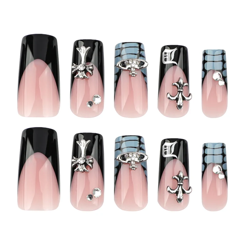 Kunstvolle Nagelverlängerungen mit dekorativem Design Karnz