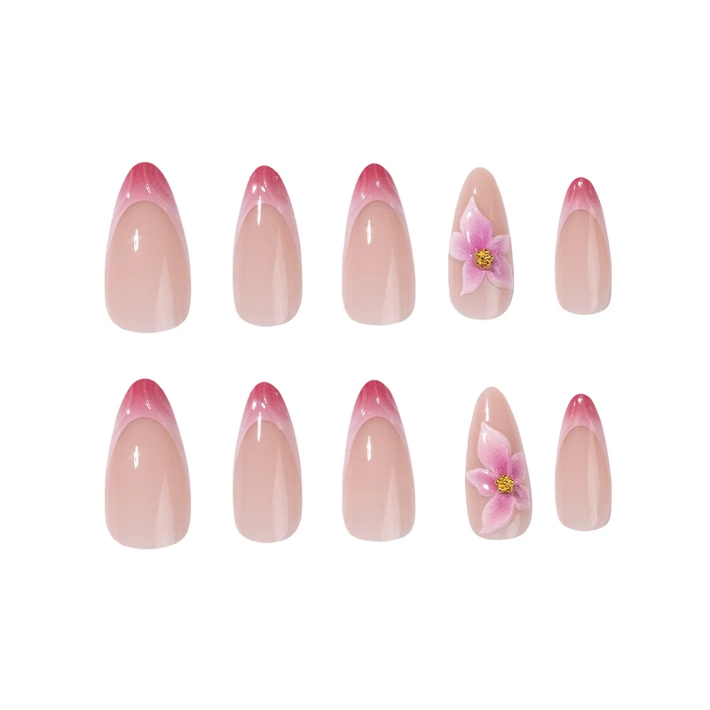 Kunstvolle Nagelverlängerungen mit Blumenakzenten Karnz