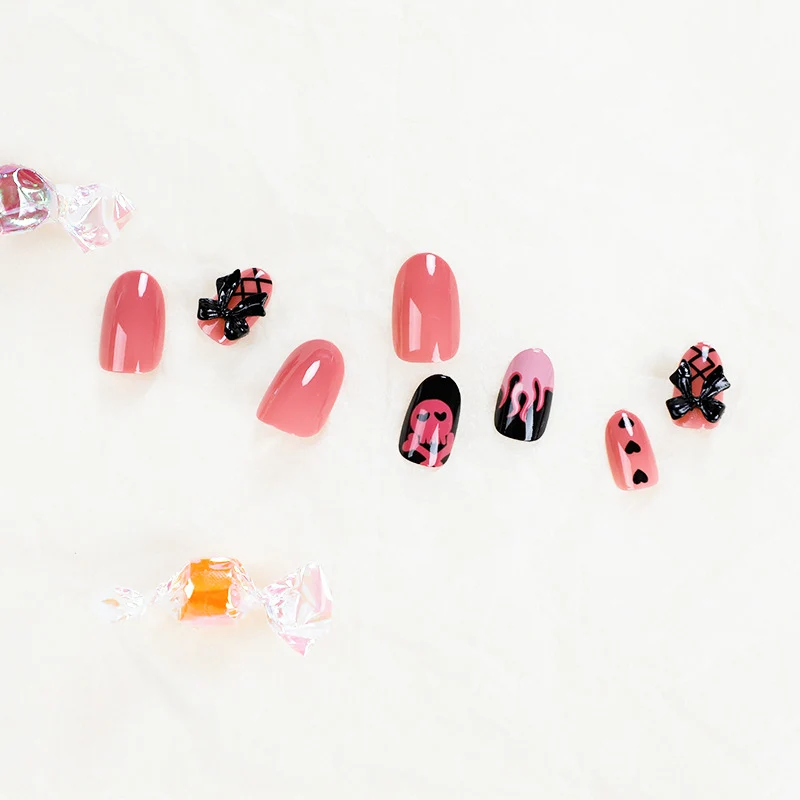 Kunstvolle Nagelkunst mit trendigen Designs Karnz
