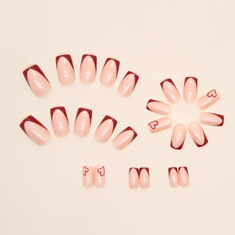 Herzförmiger Rand Nagelkunst Karnz