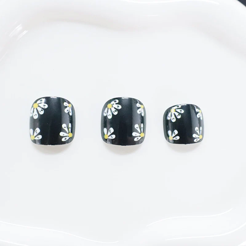 Floral Design Nagelkunst Karnz