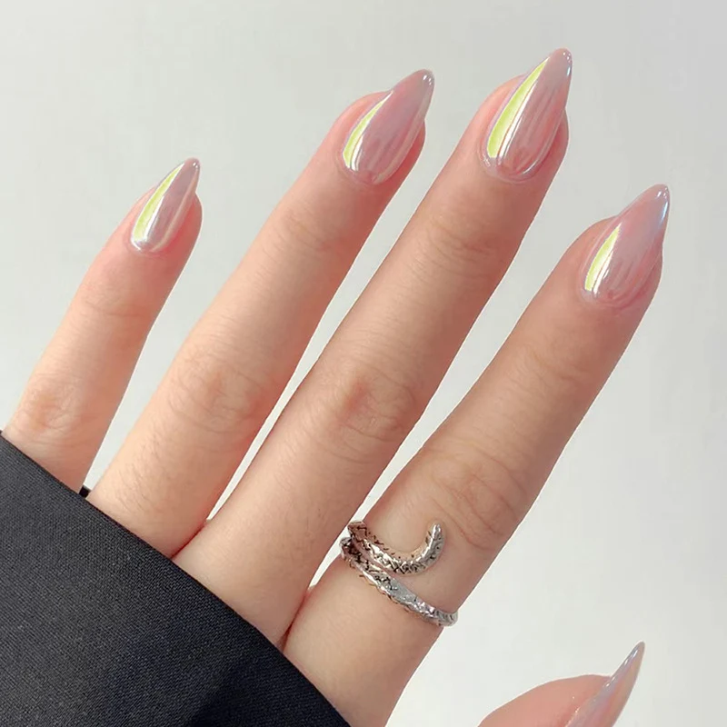 Elegante Stiletto Nagelverlängerungen Karnz