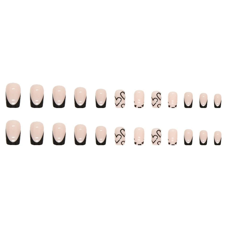 Elegante Herzmuster Nagelkunst Karnz