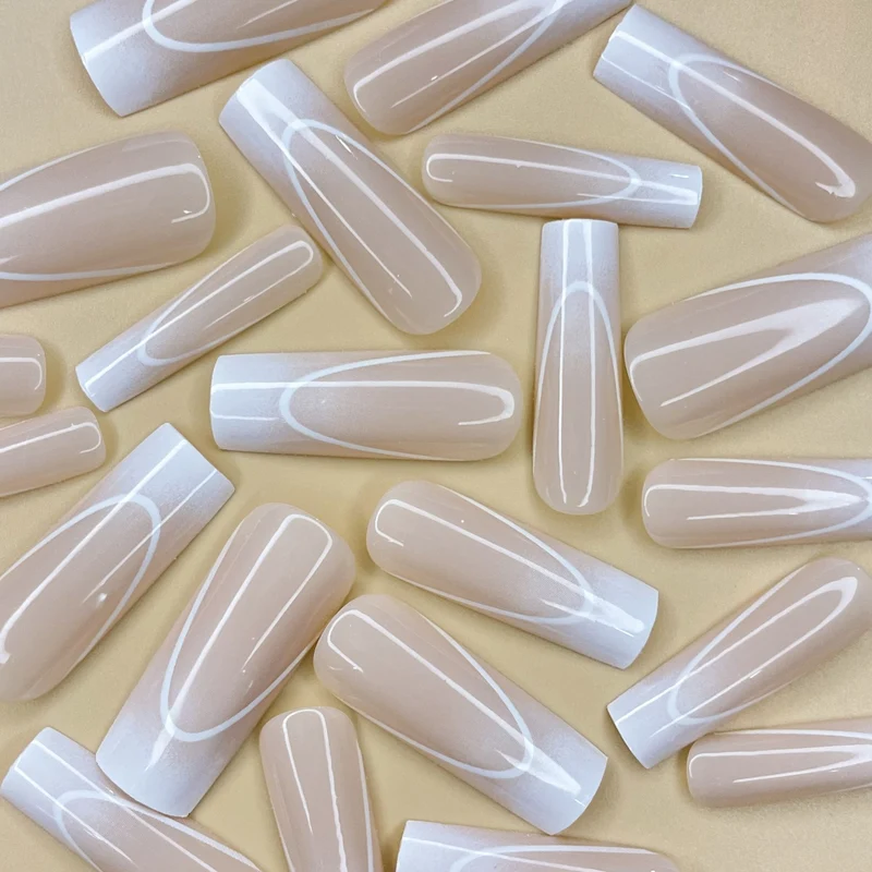 Elegante französische Tipp Lange Nagelverlängerungen Karnz
