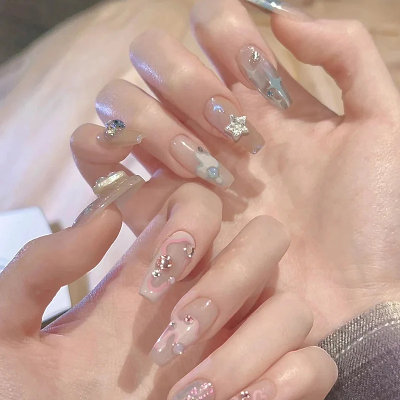 Künstlerische Nagelverlängerungen Karnz