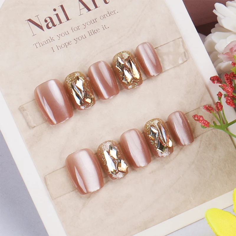 Glamorous Press-On Nagelkunstset mit Strassakzenten Karnz