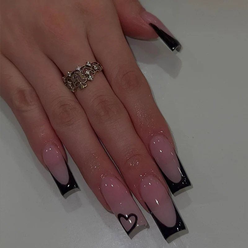 Glamouröse Glitzer-Stiletto Press-On Nägel Karnz