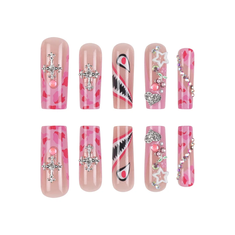 Trendige Stiletto Press-On Nagelset mit künstlerischen Verzierungen Karnz