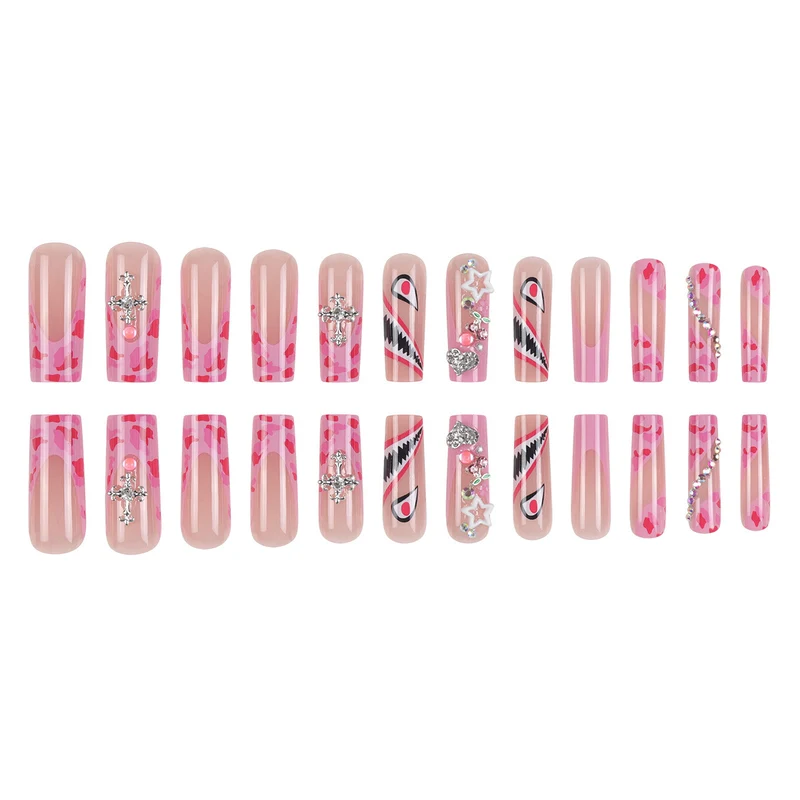 Trendige Stiletto Press-On Nagelset mit künstlerischen Verzierungen Karnz