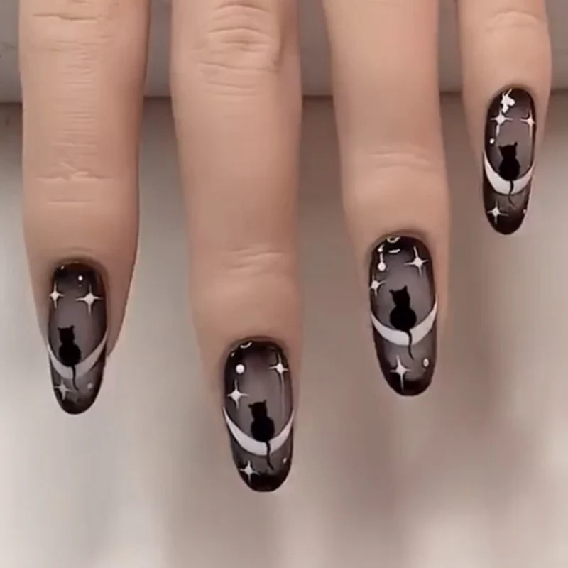 Künstlerische Press-On Nagelverlängerungen mit einzigartigem Design Karnz