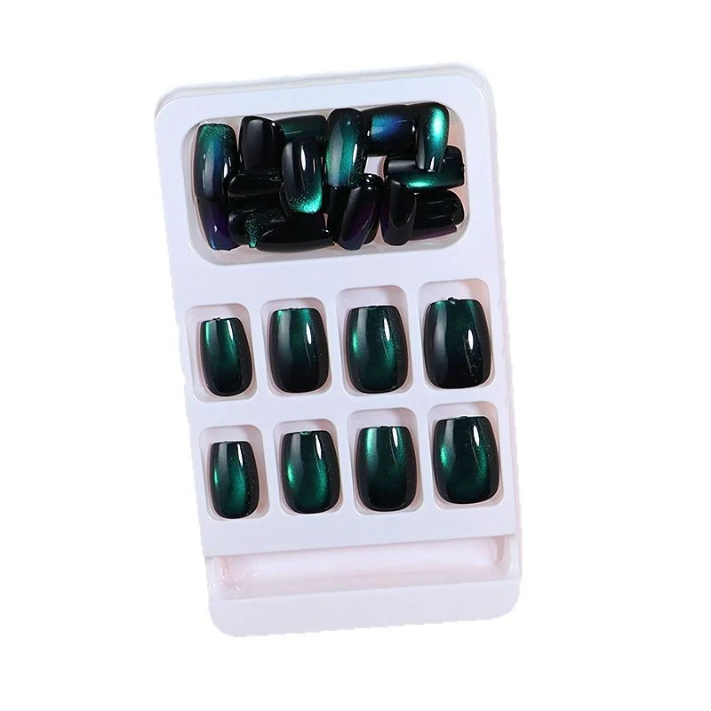 Stylisches irideszentes Press-On-Nagelset Karnz