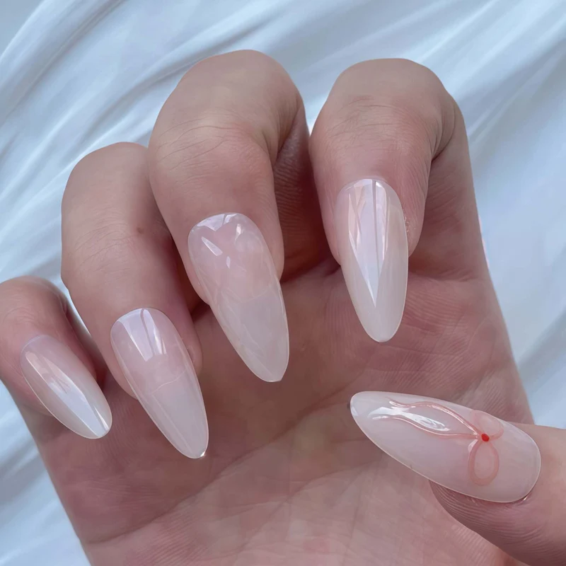 Stylische Acryl-Nagelkunst Karnz