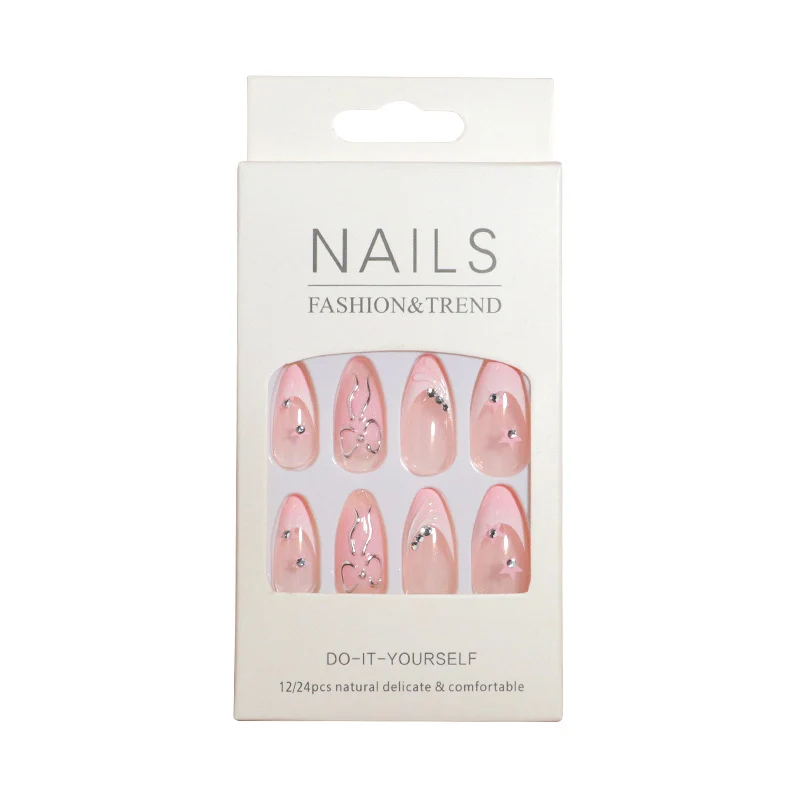 Stylische Acryl-Nagelkunst Karnz