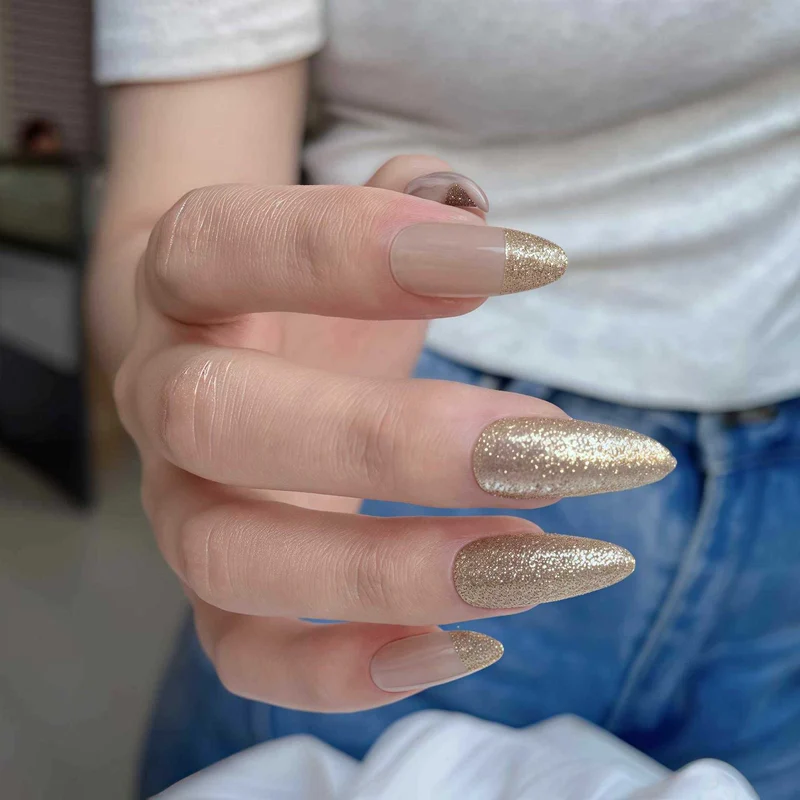 Press-on Nagelkunst Karnz