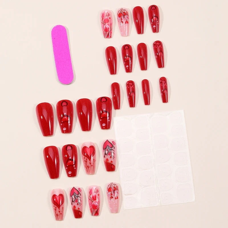 Romantische Blumenherz-Nagelkunstverlängerungen Karnz