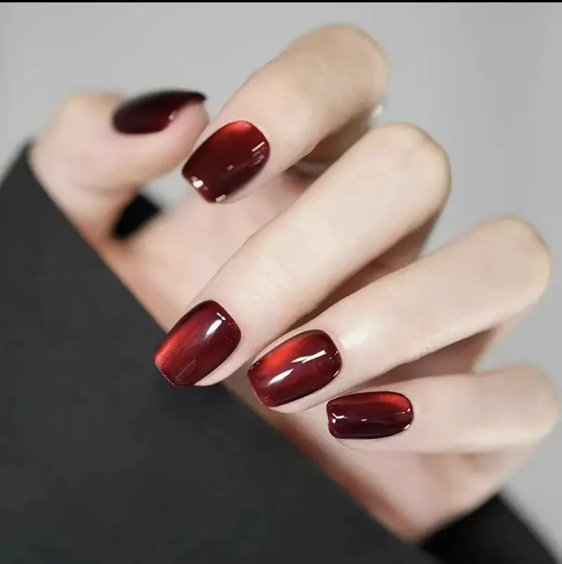 Glänzende Smaragd Press-On Nagelkunst Karnz