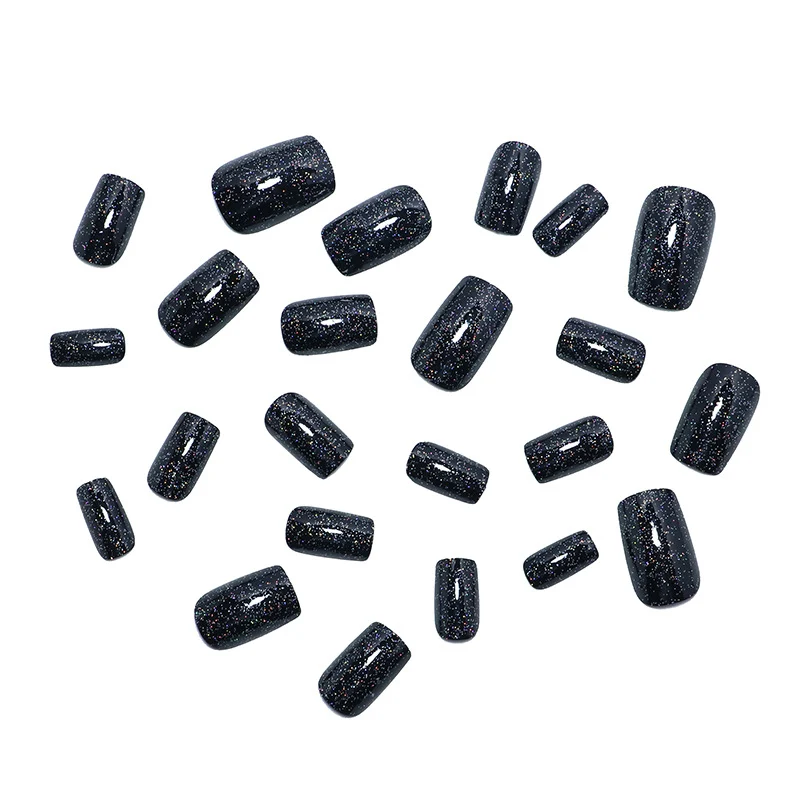 Glitzernde Nagelkunst-Verzierungen Karnz