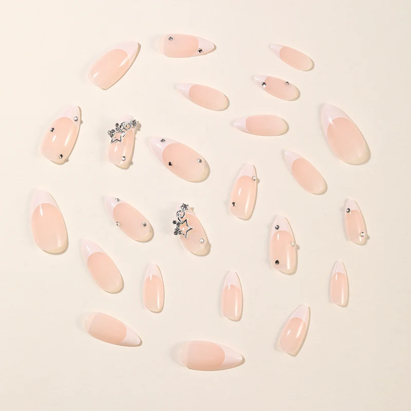 Hochglanz Stiletto Nagelkunst Karnz