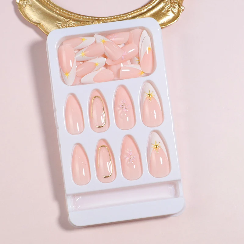 DIY Elegantes Aufklebenägel-Set Karnz