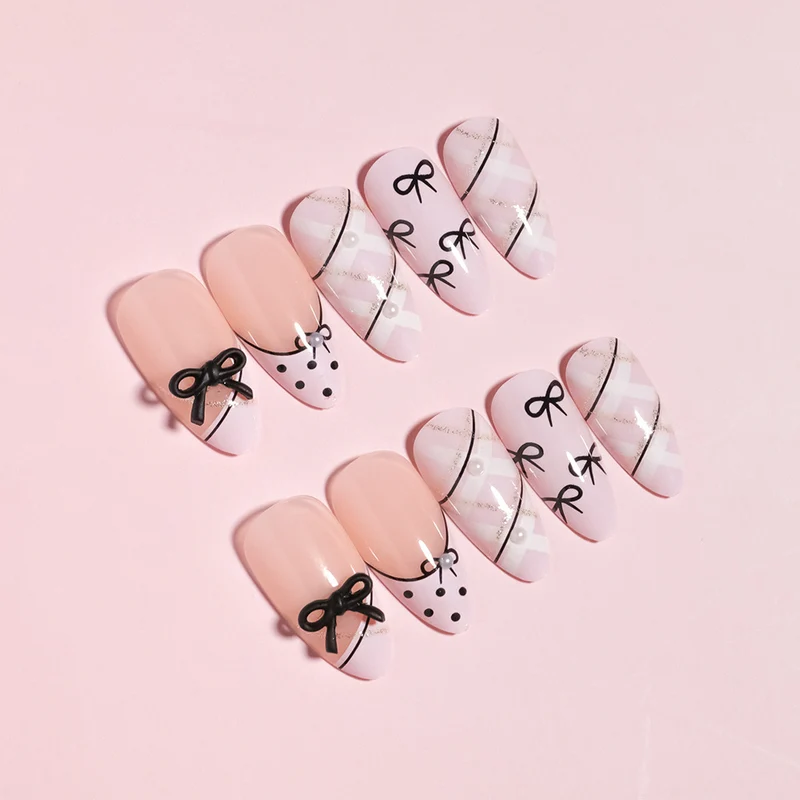 DIY Künstlerische Press-On Nagel Set Karnz