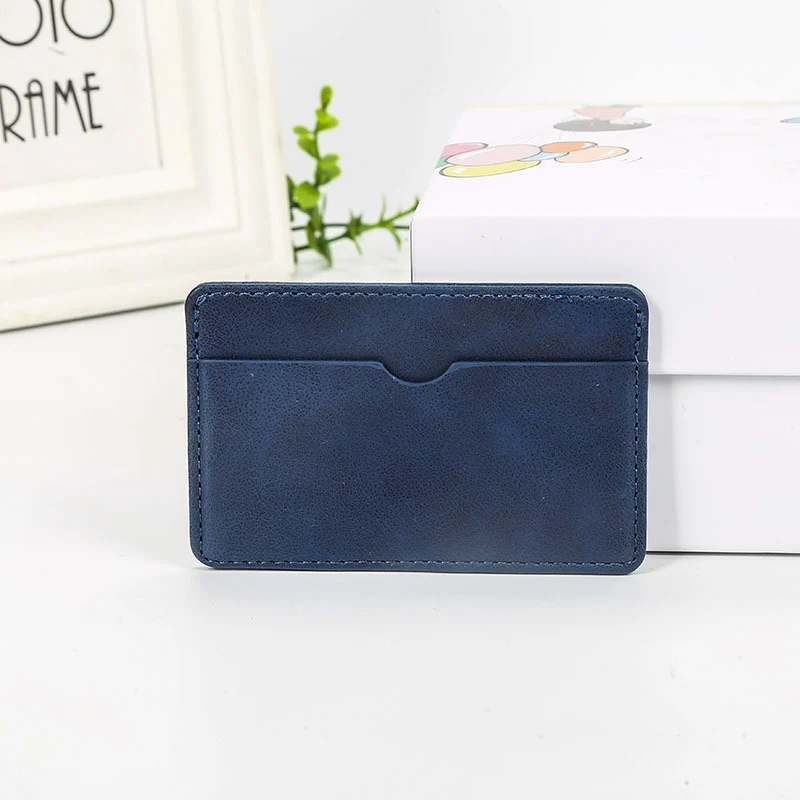 Schlanker Minimalistischer Leder Kartenhalter