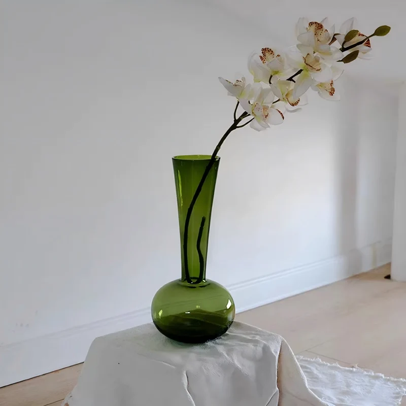 Elegante Designer-Vase Karnz
