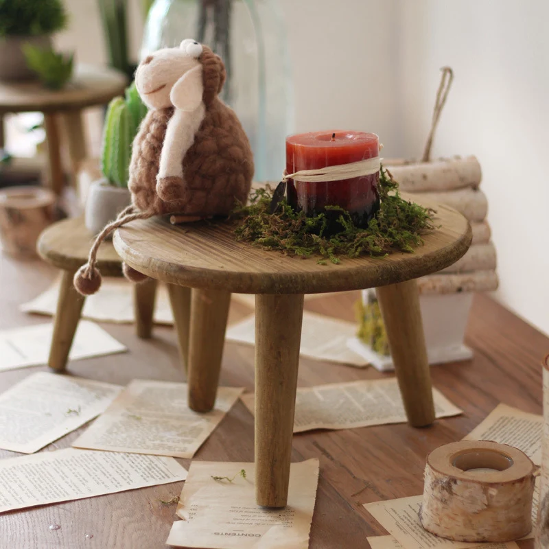 Stilvoller Holzfußhocker Karnz