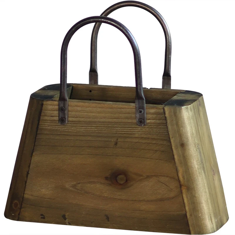 Handgefertigter Holzkorb mit Metallgriffen Karnz
