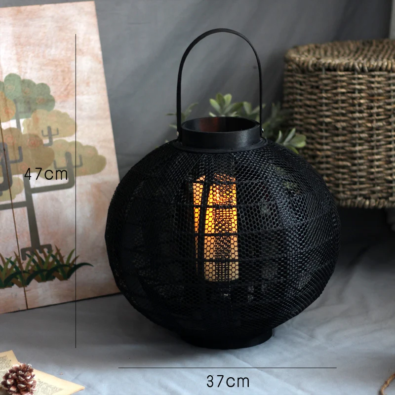 Elegante Metalllaterne mit Netzdesign Karnz