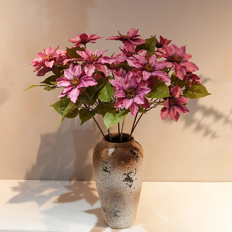 Dekorative Kunstblumen Karnz