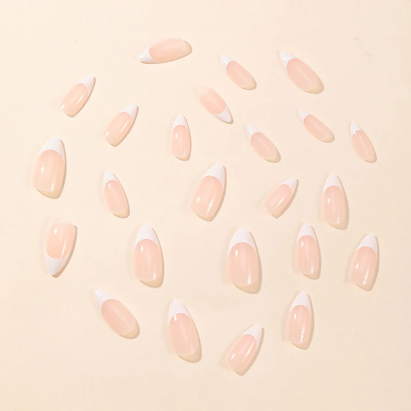 Elegante französische Spitze Stiletto Nagelkunst Verlängerungen Karnz
