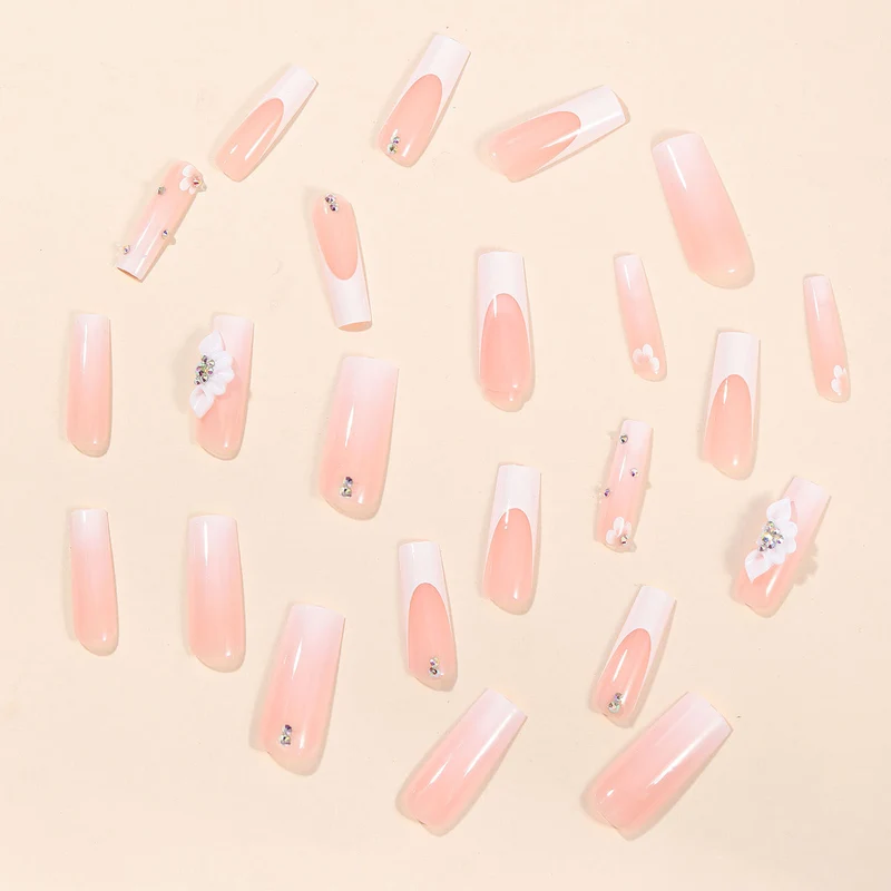 Elegante florale Acryl-Nagelverlängerungen Karnz